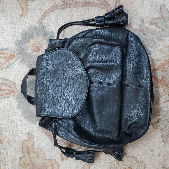 Zara Basics black vegan fringe tassle backpack - Picture 1 of 7